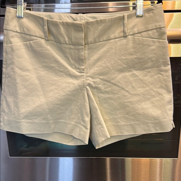 The Limited Cream Tailored‎ Shorts - Picture 1 of 6